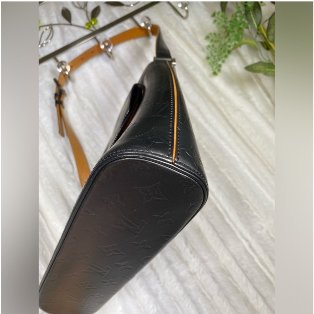 Authenticated! Pristine Louis Vuitton Gunmetal Ma… - image 4